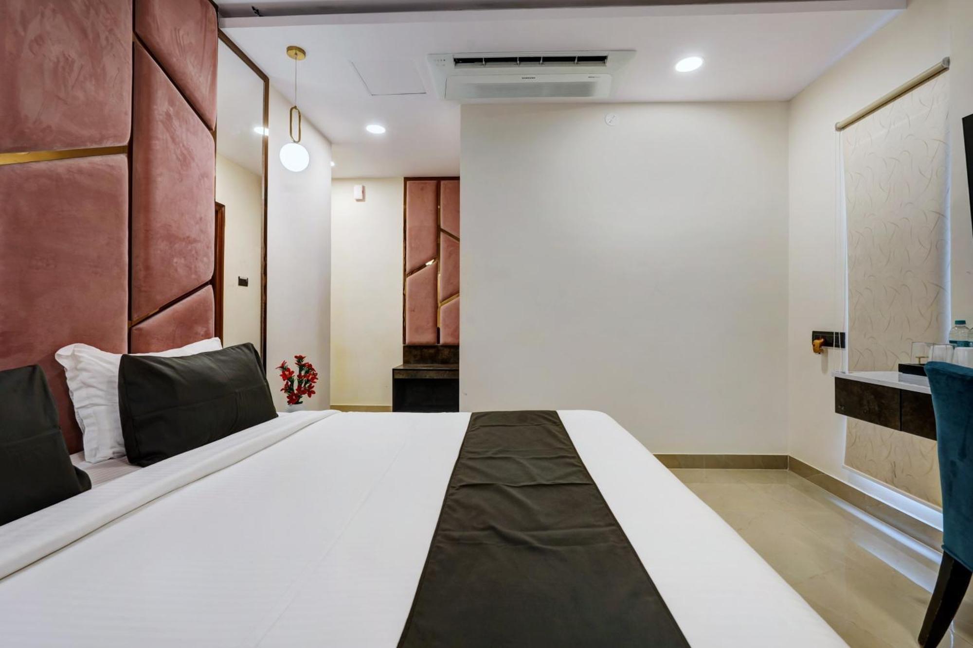 Astra Hotels & Suites - Koramangala Bangalore Exteriör bild