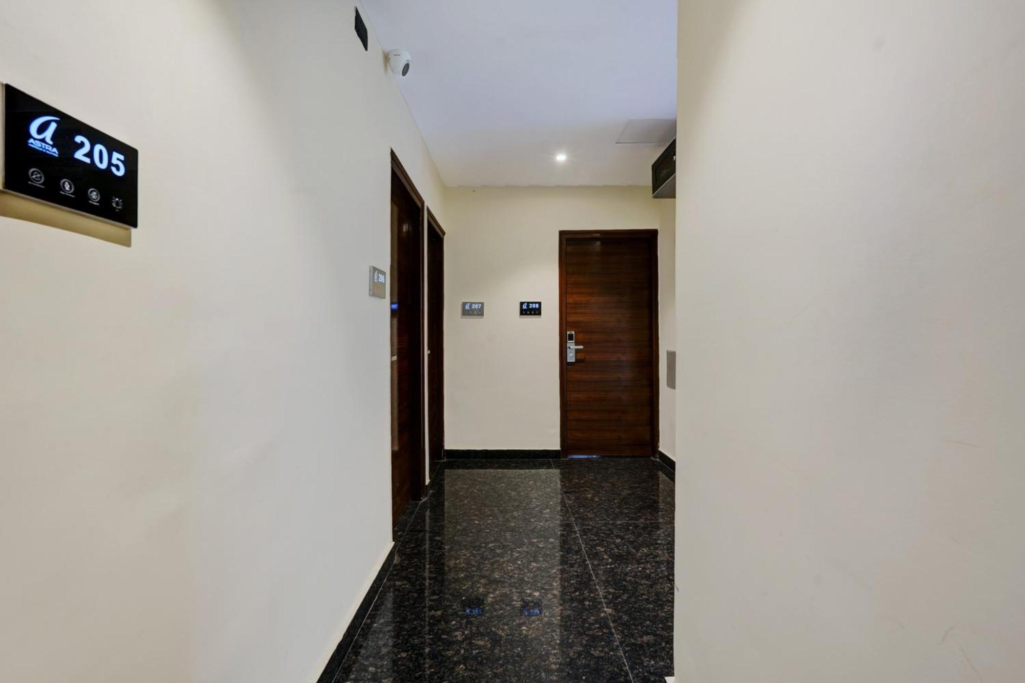 Astra Hotels & Suites - Koramangala Bangalore Exteriör bild